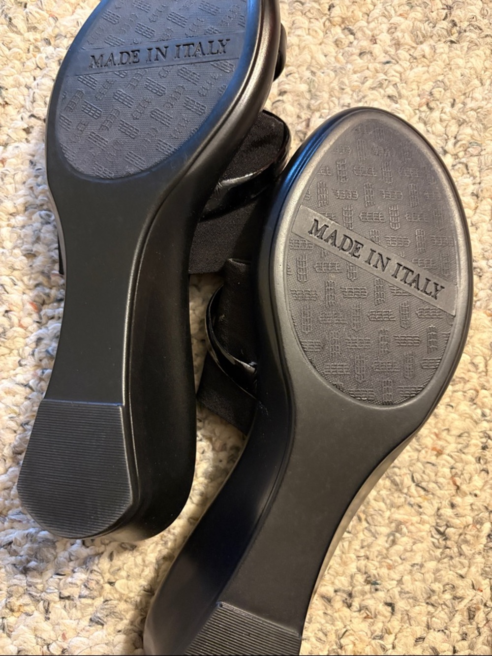 Italian Shoemakers Black Slide Mules - Picture 4 of 4